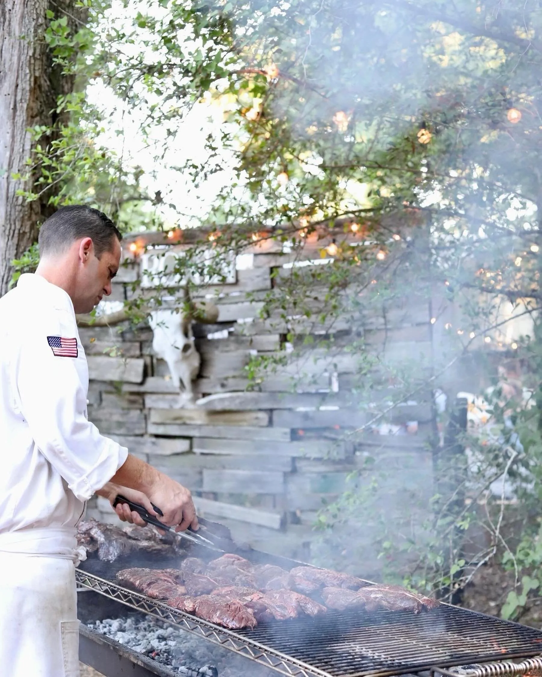 The BBQ Night menu is here! This Friday 6/12, 6:30pm
—
•Jalapeño Poppers & Fried Okra•
Homemade Ranch & Spicy Mayo
•Texas Wagyu Brisket & BBQ Ronin Farm Chicken•
Corn & Purple Hull Pea Succotash, Bake